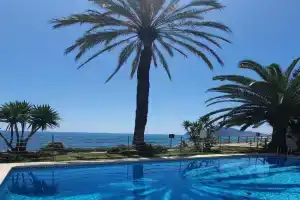 SOLETE - Apartamento con vistas, acceso directo al mar, piscina y parking by Redi, Altea