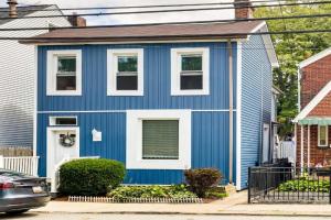 Walk to Walnut St Pet-Friendly Home! Guest house, Pittsburgh