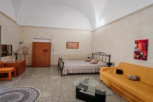 La Casa delle Zie, Maglie