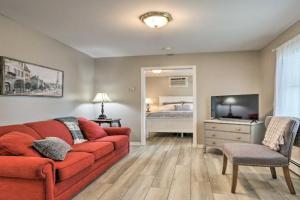 Centrally Located South Hill Apartment with Smart TV, Spokane