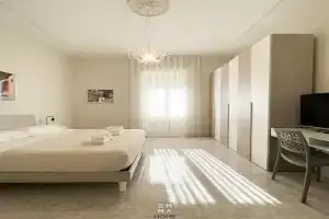 Emma Home Apartments, Matera