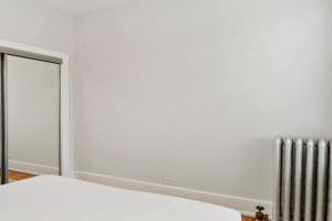 2BR Enticing Apt in near Restaurants - Belmont A2 A4 rep Apartments, Chicago
