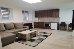KRAGUJ apartman 2, Kraguyevats