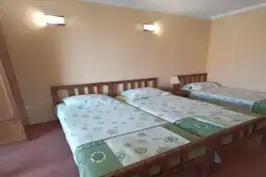 Rooms Marbo, Bar