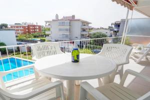 Sitges with pool near beach by Hello Homes Apartments, Sitges