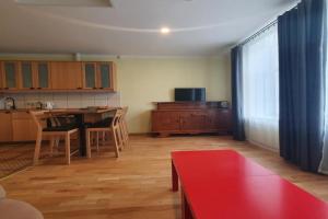 HOT ERNESTINES IELA 7-7 ENJOY THE FEEL Of HOME AND HISTORY! Apartments, Riga