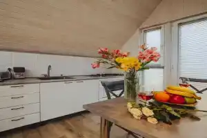 Rustaveli Apartment with Gym, Tbilisi