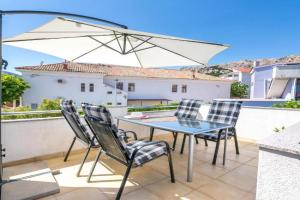 Ana Apartments, Baska