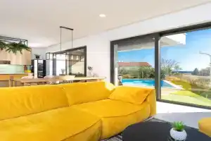 Villa Nina-3 bedroom villa with a pool and hot tub, KRK