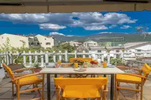 Ilias Apartments, Sami