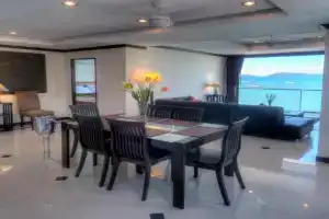 Emerald Beach-Front Serviced Apartments Fishermans Village, Ban Khlong Mae Nam