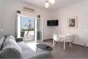 Nomad Central Apartments, Parikia