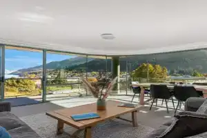 Atanga View Apartments, Queenstown