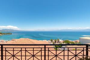 Horizon House, Koroni