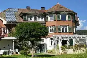 Ferienwohnungen Am Bühl 1 Apartments, Lenzkirch