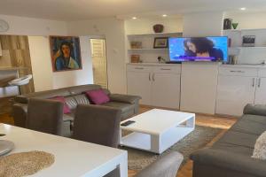 Sandra Apartments, Nis
