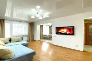 Buketova 65 2-komn s gostinichnym servisom s belym postelnym Apartments, Petropavlovsk