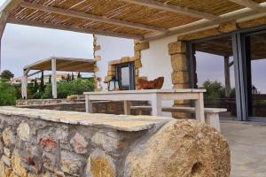Koroni Stone House, fully equipped studios by the sea, Koroni