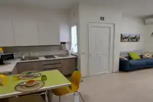 A casa di zia Cosimetta, Monopoli