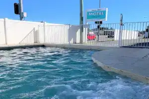 Aqua Blue Motel, Gold Coast