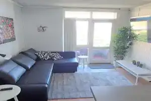 Sky High on Arundel - central apartment, Perth