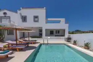 Summer Dream Villa, Afantou