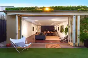 St Kilda Style - Stunning 3 Bedroom House, Melbourne