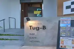 Tug-B Bar & Hostel, Otaru