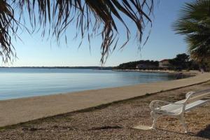 Aurelia Apartments,, Vir