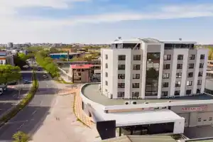 Hotel Verticalplus, Khaskovo