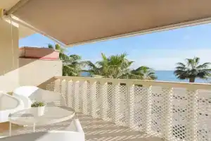 Espectacular casa en la playa, Mijas