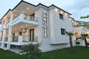 Armonia Luxury Suites, Nea Vrasna