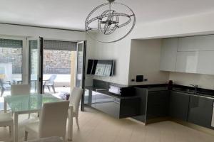 Santa d'aMare appartamento con terrazzo e box auto privato Apartments, Rapallo