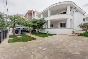 Holiday Home Adria, Dobra-Voda