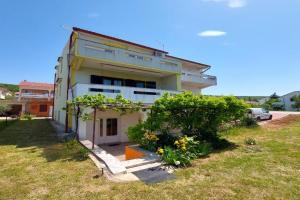 Apartment Ankica, PUNAT