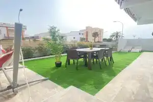 SolCavet 2 con jardin y vistas mar (Portaventura) Guest house, Cambrils