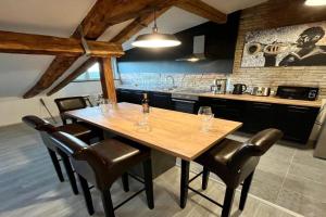 Loft Apartment 127qm Center Sea view, Rijeka