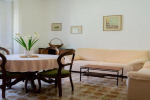 Reno Family House, Ravenna