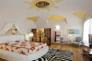 Charming Flat in Mondovì Piazza (CN) 70 m² + Balcony Apartments, Mondovi