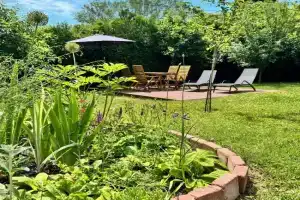 Csodakertes kisház Balatonfűzfőn Guest house, Tihany