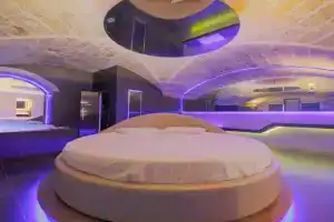 Cleros Sky Lounge Mini-hotel, Pezze di Greco