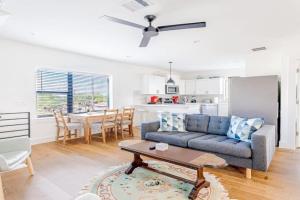 Luxe East Downtown 3BR Condo, Walk to Bars, Restaurants, Shops Guest house, Austin