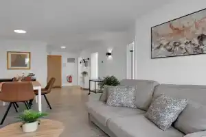 Lovely 1 Bedroom Apartment - Perfect Panorama View, Reykjavik