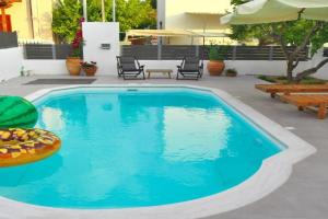 Giovana's pool house, Aegina Town