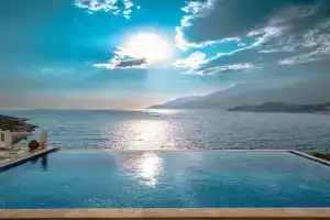 Villa Alis stunning sea view with Infinity Pool, Kas