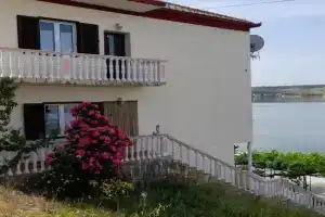 Apartmani Mirko LJubač, Giuba