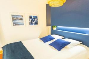 3 min à pied de la gare St Charles - 3 chambres avec Clim, SDB et TV Apartments, Marseille