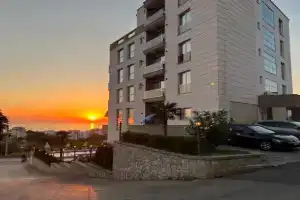 Lux Hotel M, Dobra-Voda