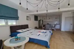 Studio apartman Happy Home, Tivat