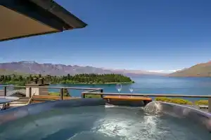 3-bedroom Penthouse Apartment - The Beacon, Queenstown